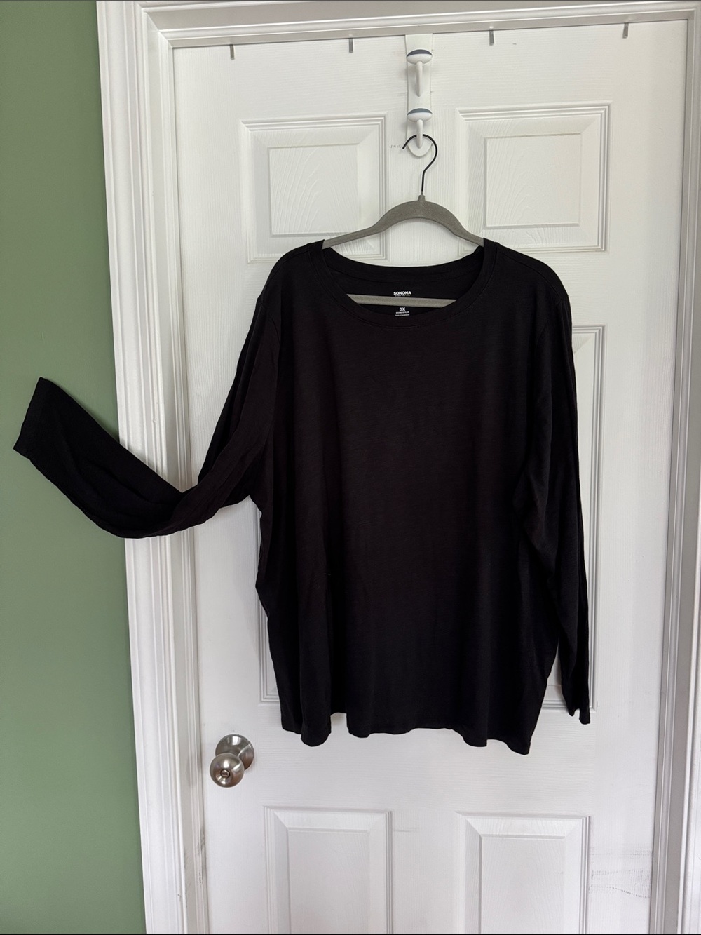 Sonoma Black Long Sleeve Crewneck Top